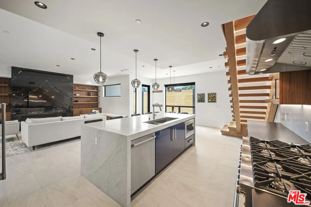 212 Bay Street 102, Santa Monica, California 90405 home-pic-31